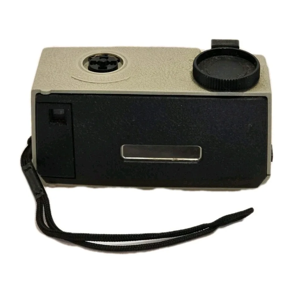 Kodak Hawkeye Instamatic II Camera GUC Vintage Collector Movie Prop Retro USA